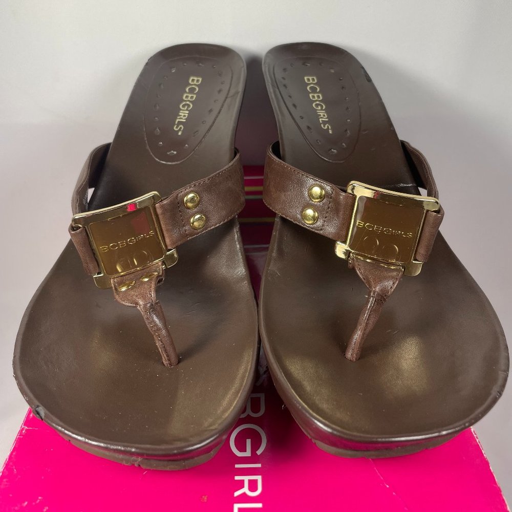 BCBGirls BCBG Yardley Women’s Platform Wedge Heel Thong Sandal Brown Size 6M